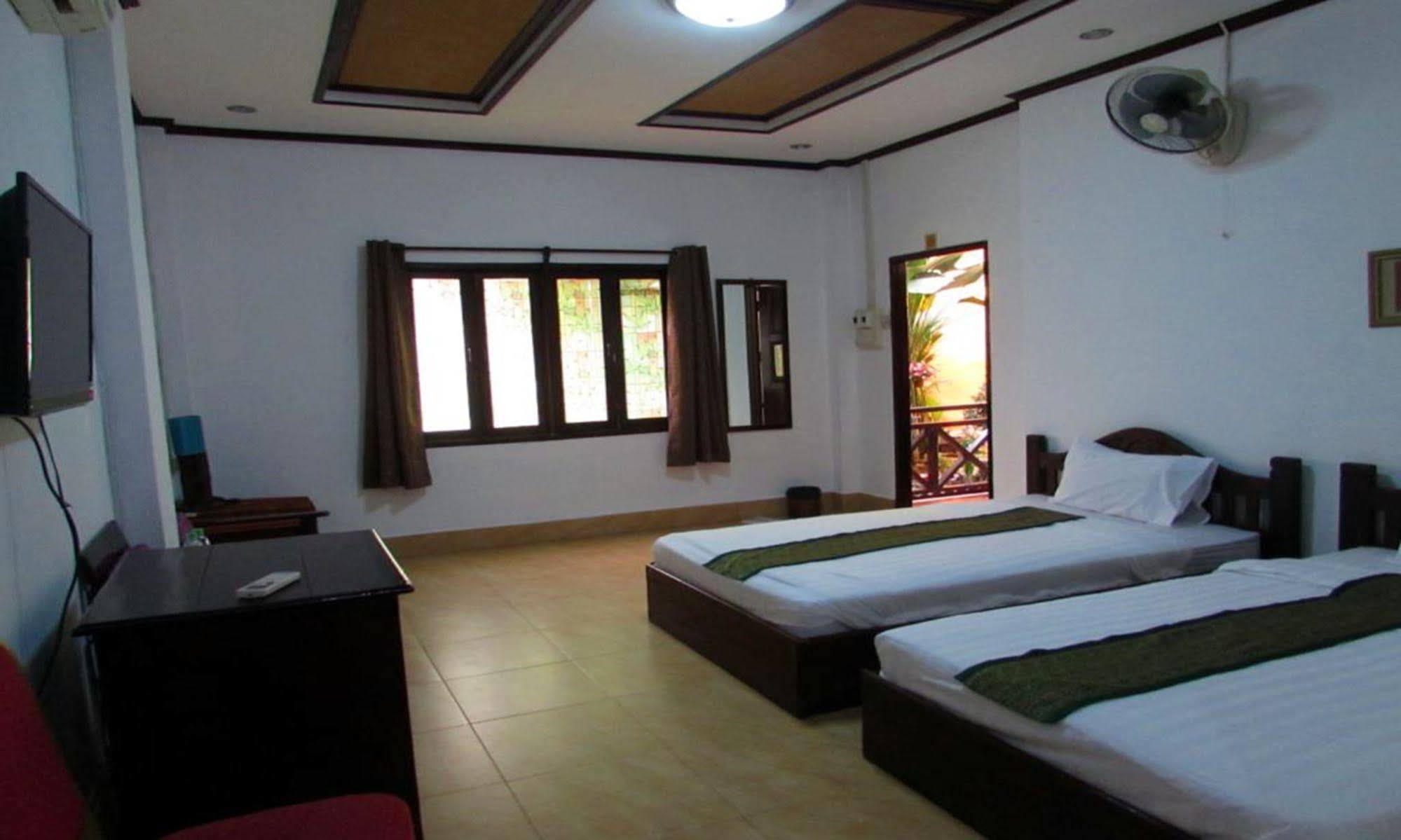 Suksavanh River 2 Hotel Ban Nongdouang Екстер'єр фото